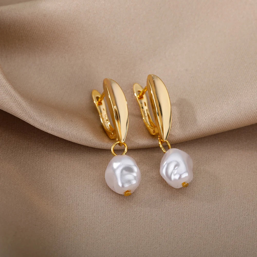 Baroque Pearl Circle Earrings for Women – Vintage Punk Clip-On