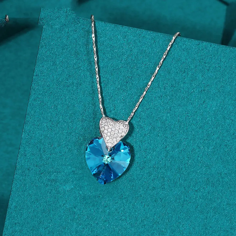 Heart-Shaped Crystal Pendant Necklace – Romantic Wedding Gift