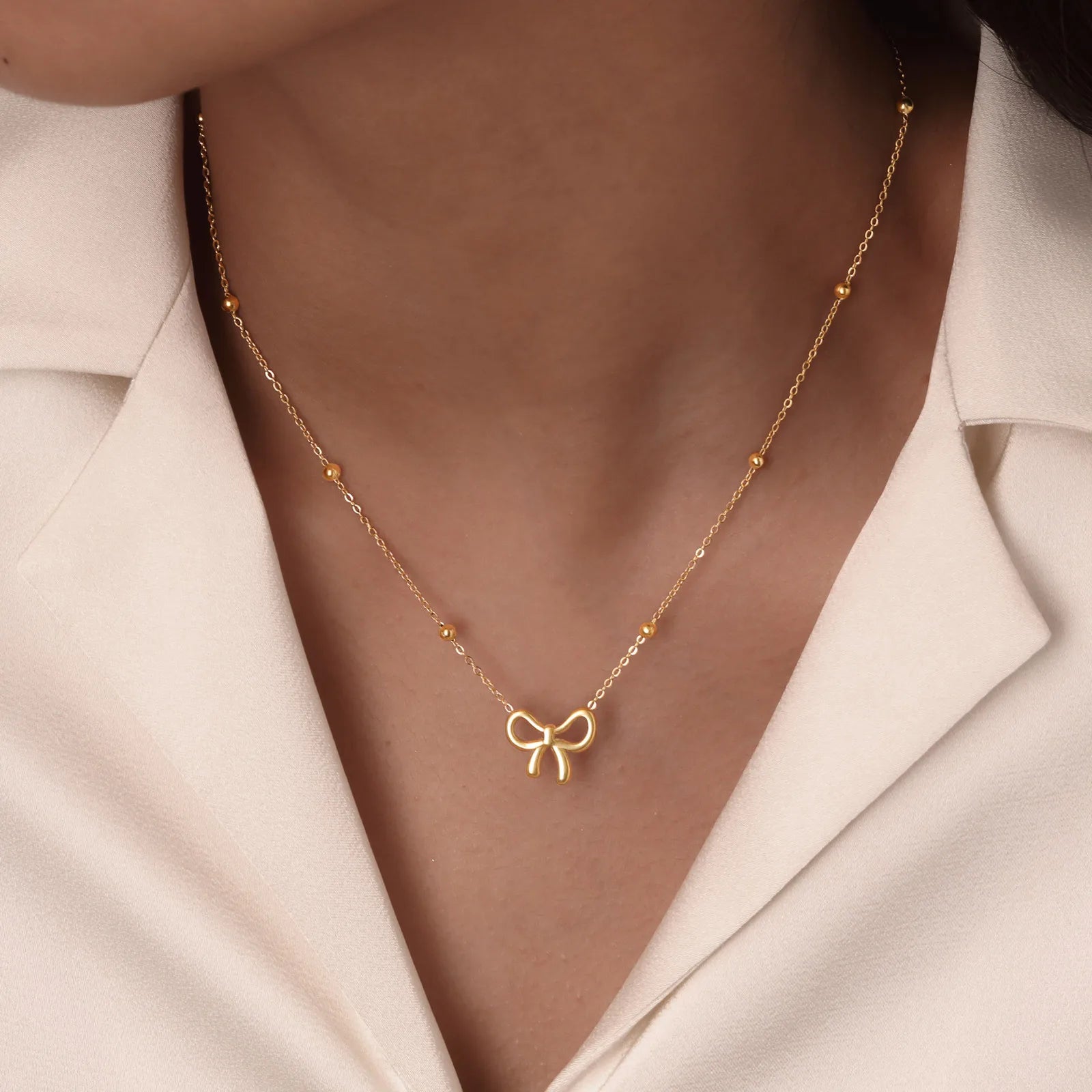 18k Gold Bow Pendant Necklace – Adjustable Satellite Chain