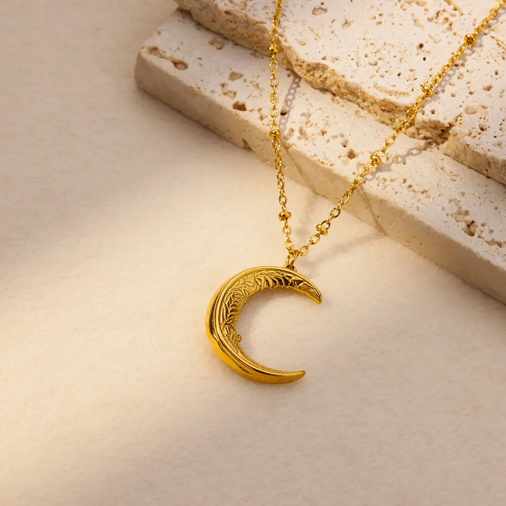 Gold Goth Heart Choker Necklace for Women – Stainless Steel