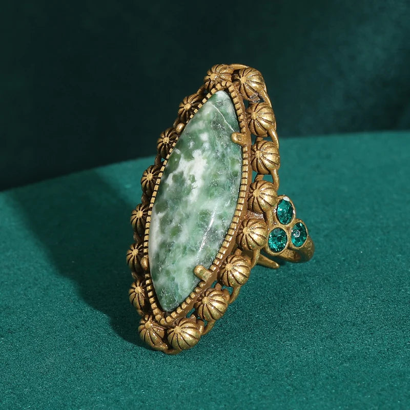 Vintage Green Stone Olive Ring – Gold Antique Jewelry