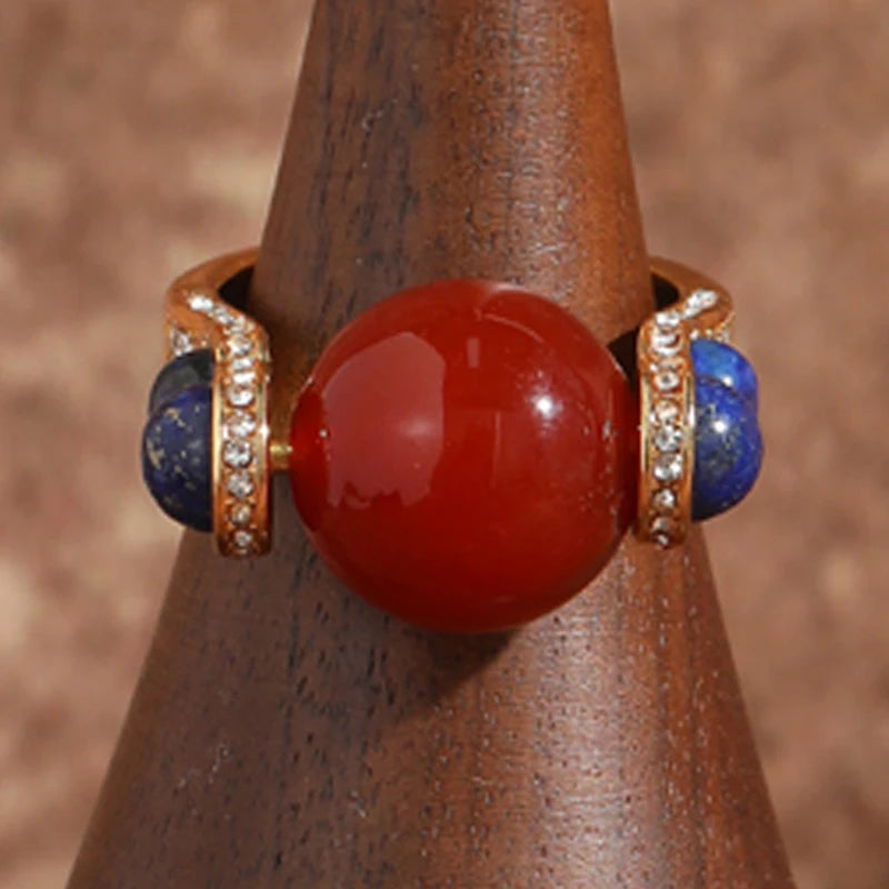 Vintage Red Agate Horseshoe Ring – Antique Gold Crystal Jewelry