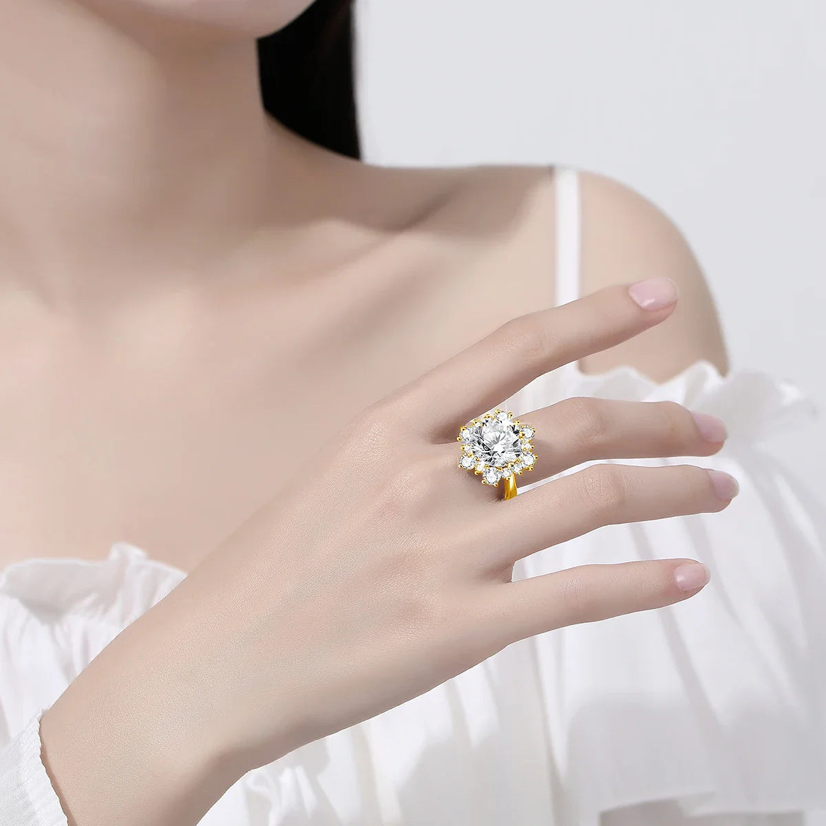 Luxury Moissanite Round Flower Engagement and Wedding Ring