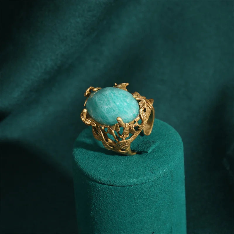 Vintage Nature-Inspired Emerald Bezel Ring in Gold Tone