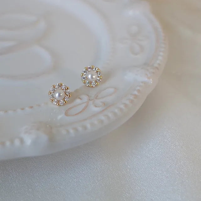 Gold Zircon Pearl Twist Stud Earrings – Luxury Women’s Jewelry