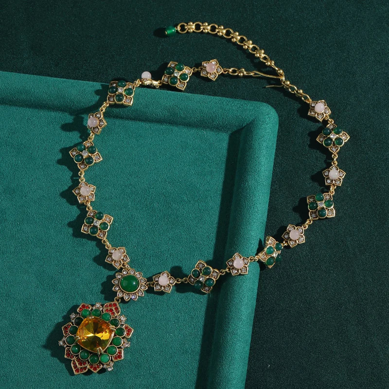 Vintage Green Crystal Flower Pendant Choker Necklace for Women