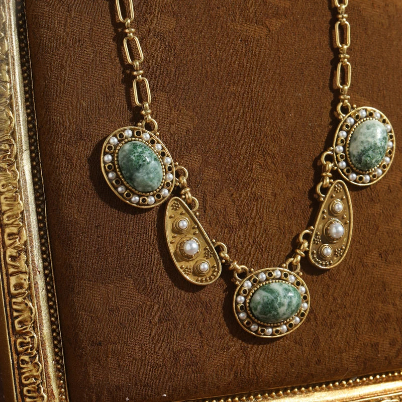 Vintage Green Moss Stone Gothic Choker Necklace – Antique Gold