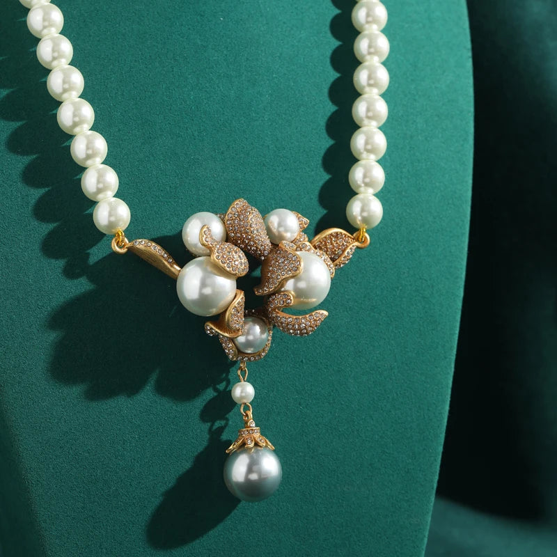 Vintage Pearl Flower Pendant Necklace – Luxury Bridal Jewelry