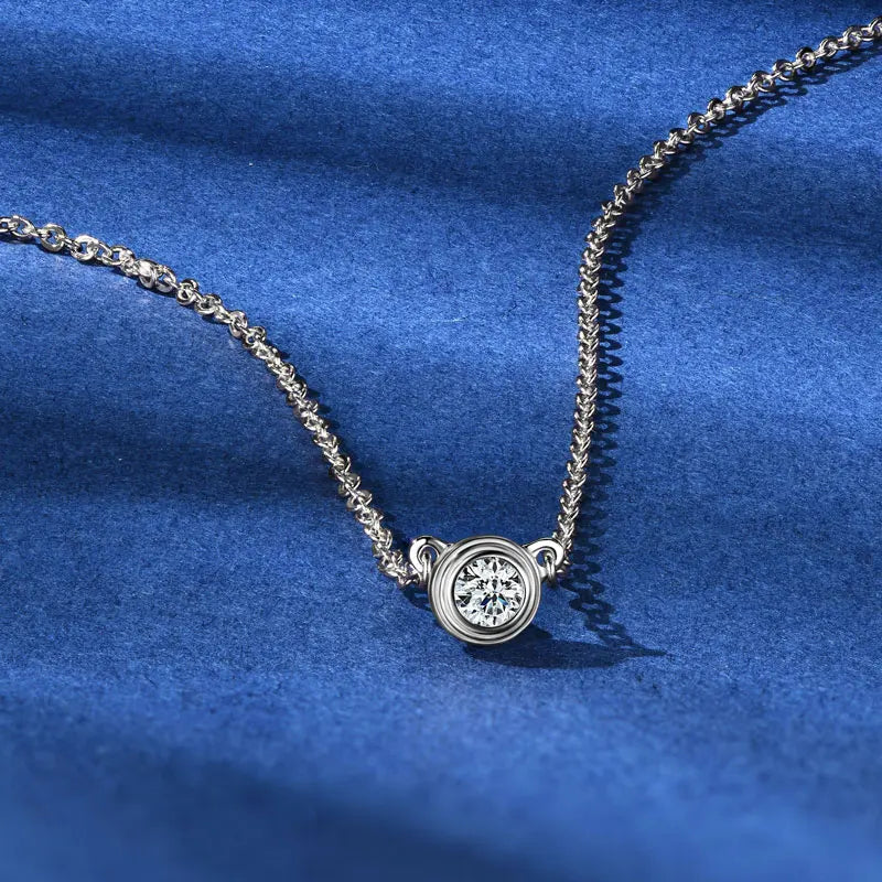 D-Color Moissanite Pendant Necklace in Silver – Classic Sparkling Stone
