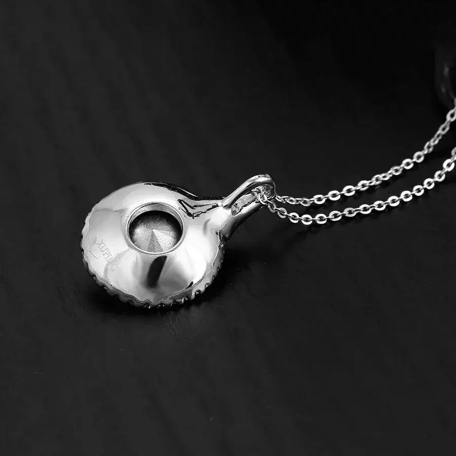 Elegant Crystal Charm Necklace – Stylish Family Gift