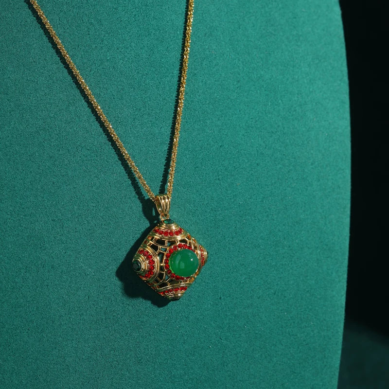 Gold Vintage Enamel Pendant Necklace – Luxury Designer Jewelry