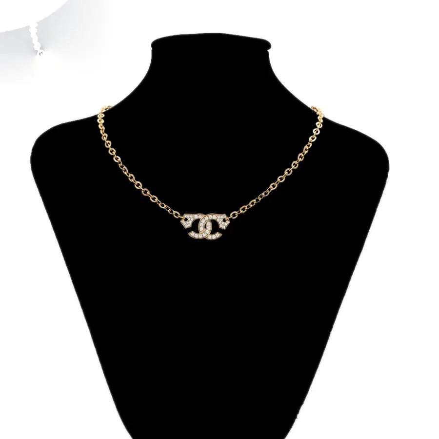 Trendy Gold Romantic Pendant Necklace for Women