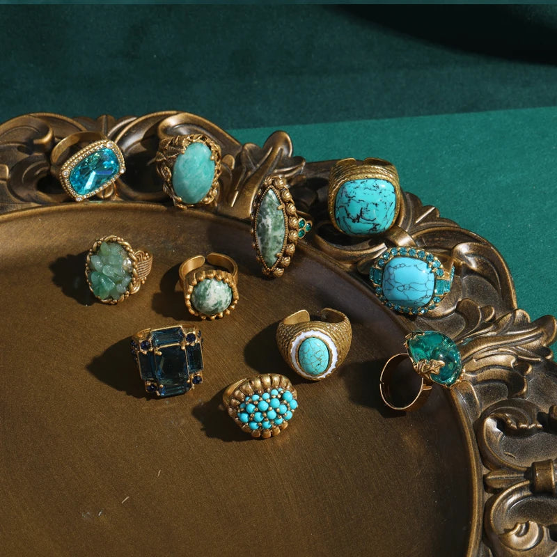 Vintage Green Stone Olive Ring – Gold Antique Jewelry