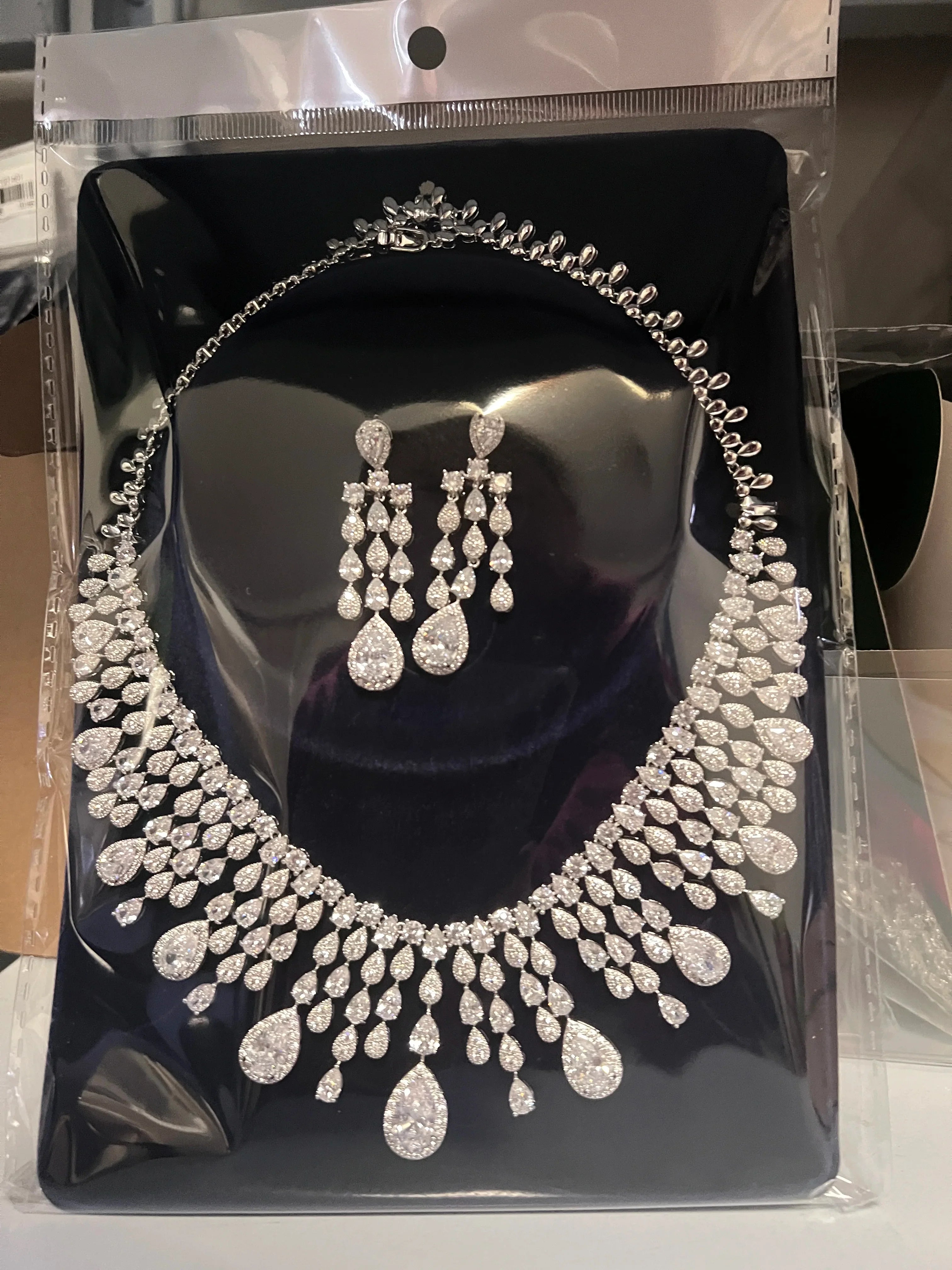 Luxury Water Drop Tassel Jewelry Set with White Cubic Zirconia for Brides