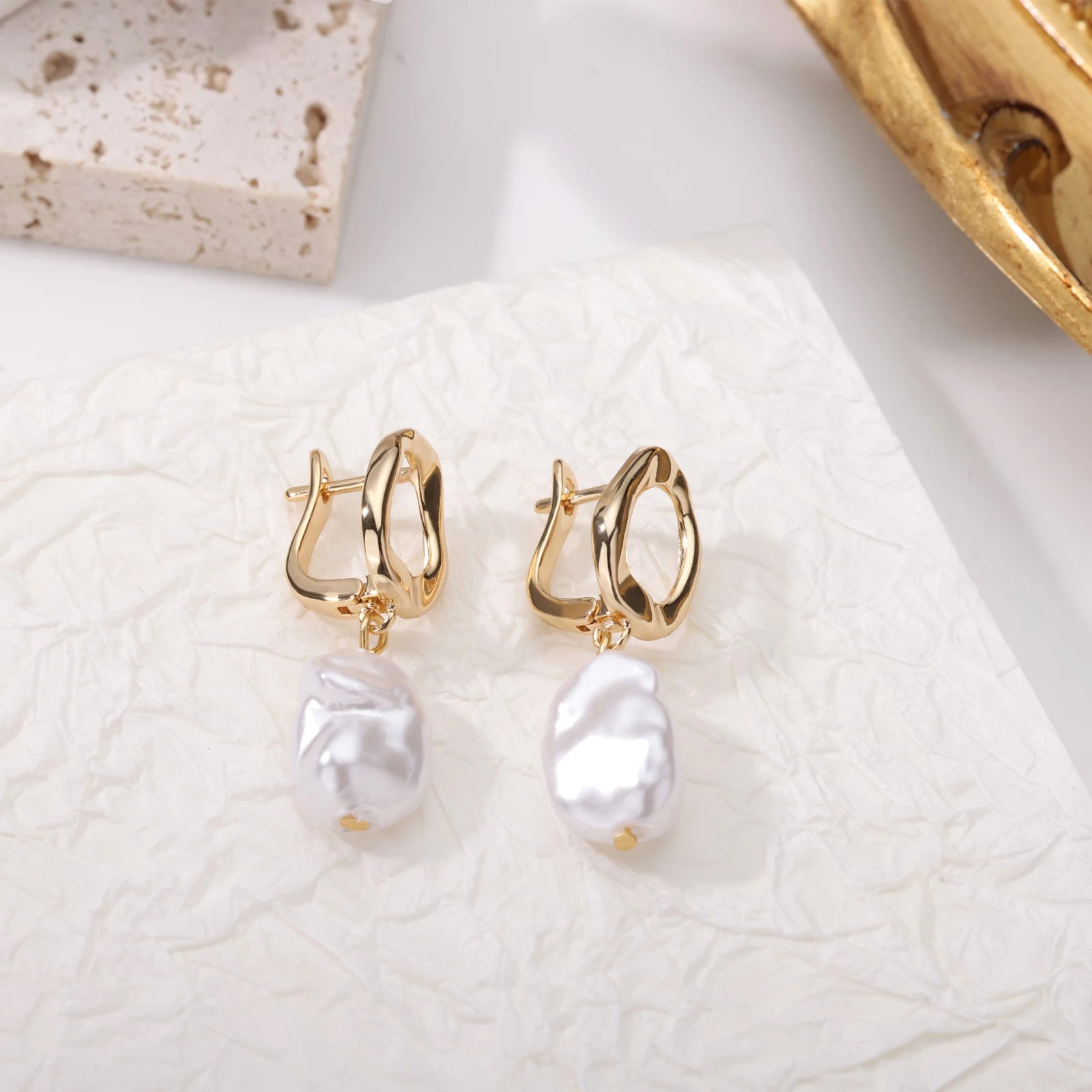 Baroque Pearl Circle Earrings for Women – Vintage Punk Clip-On