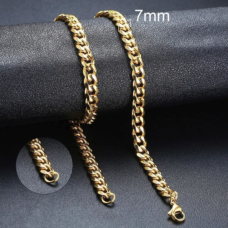 Cuban Chain Necklace for Men & Women – Gold Stainless Steel Curb Choker