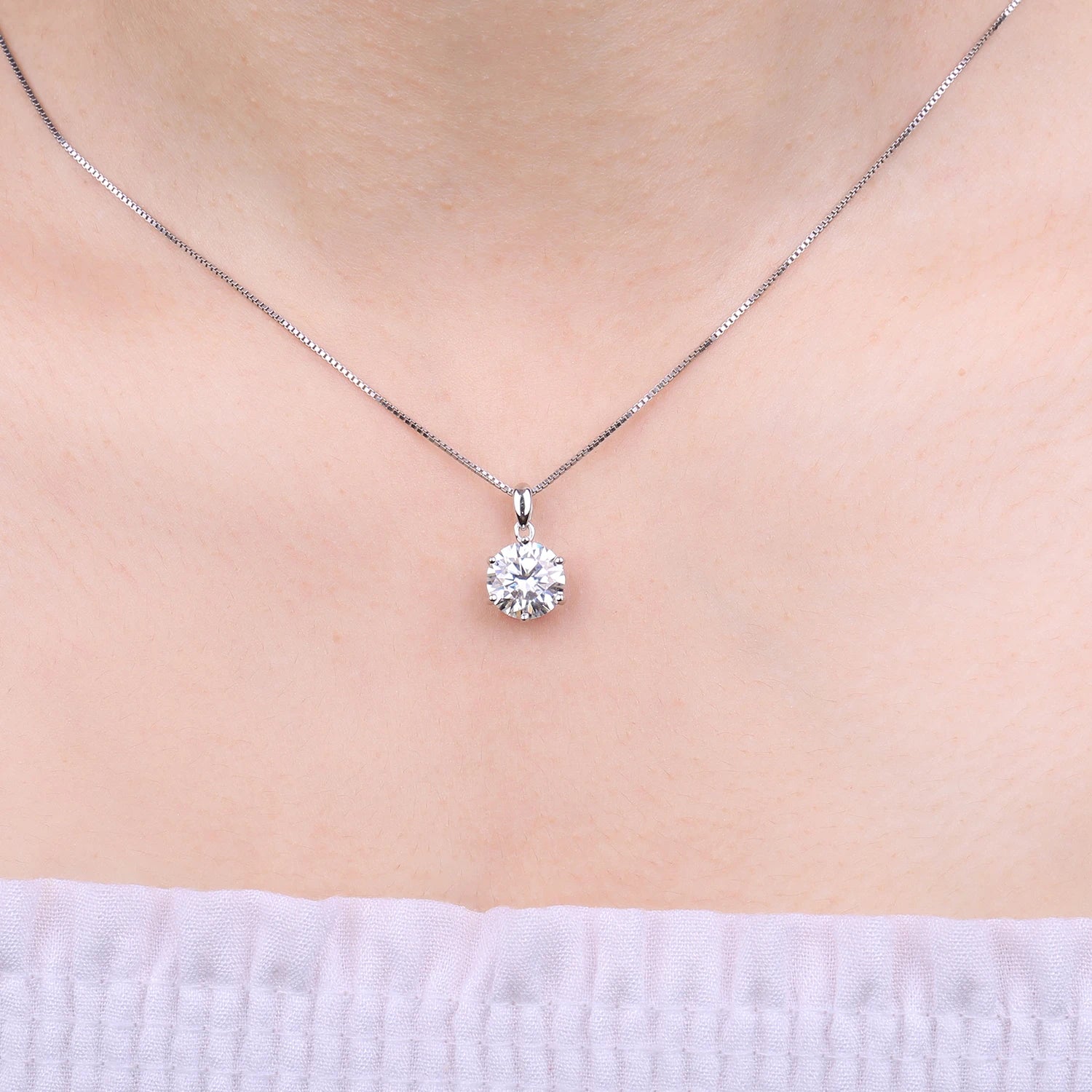 JewelryPalace 1-3ct D Moissanite Round Pendant, 925 Silver