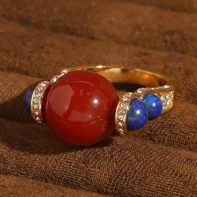 Vintage Red Agate Horseshoe Ring – Antique Gold Crystal Jewelry