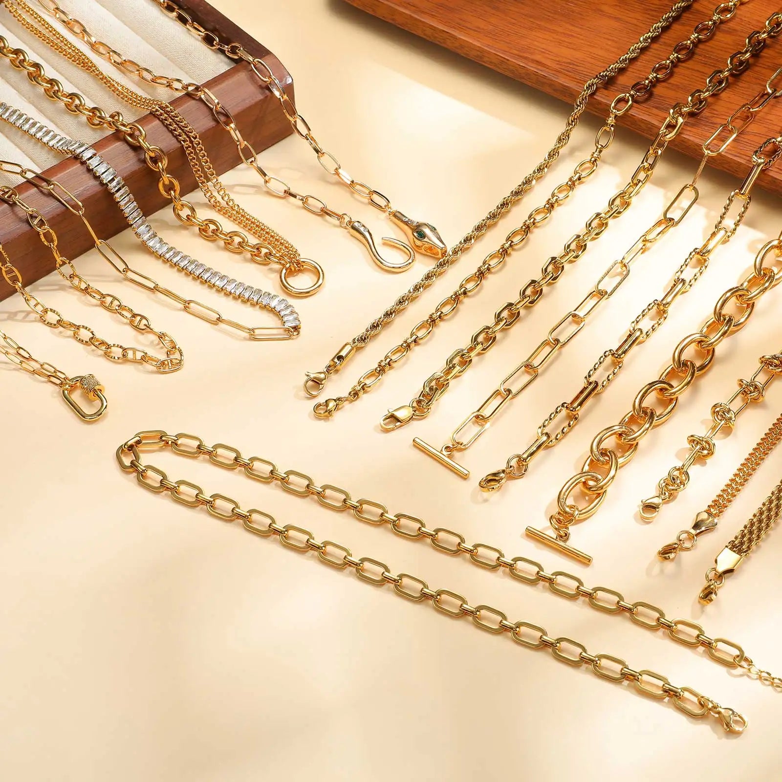 Chunky Gold Oval Link Necklace – Women’s Minimalist Chain Choker