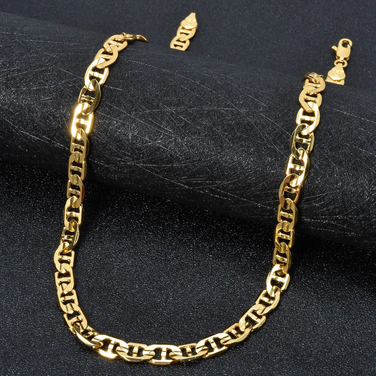 Pig Nose Hollow Chain Copper Choker Necklace for Men & Women