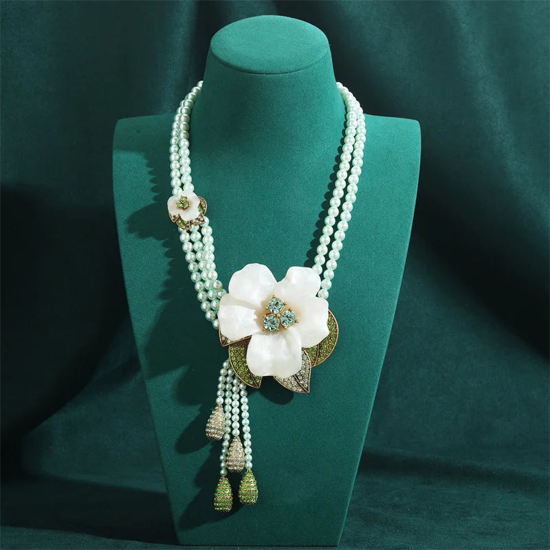 Vintage Green Pearl Necklace with Lotus Pendant