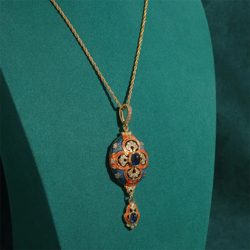 Vintage Oval Carved Pendant Necklace – Gold Snake Chain