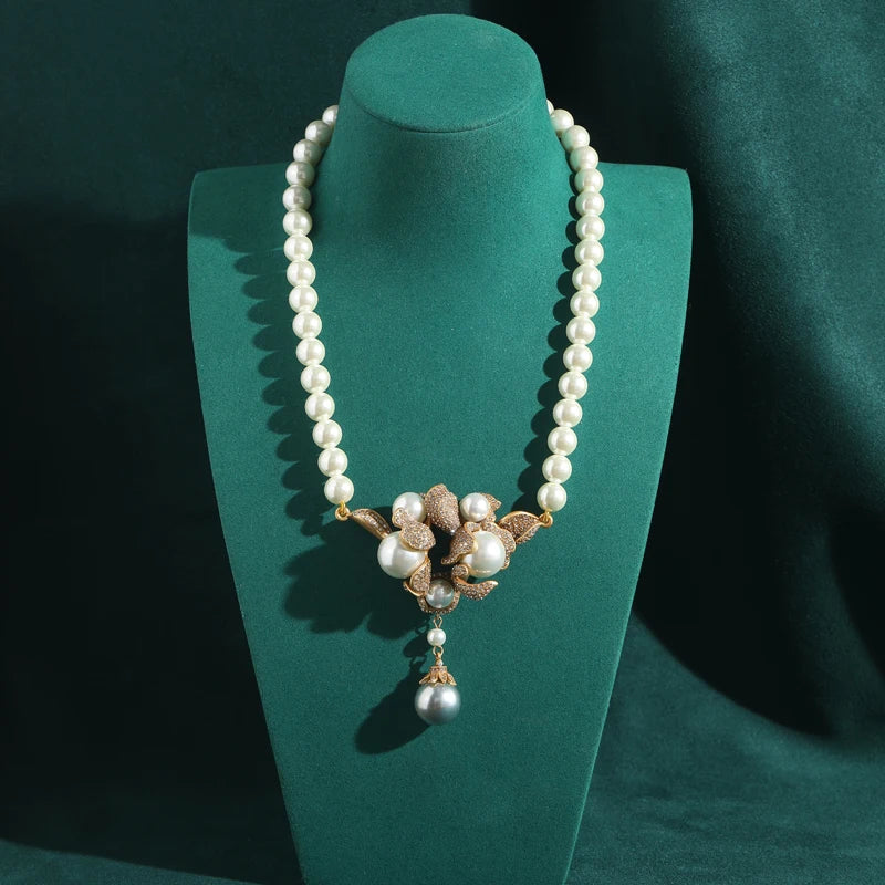 Vintage Pearl Flower Pendant Necklace – Luxury Bridal Jewelry