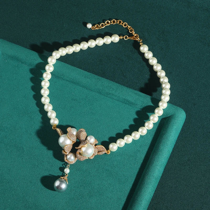 Vintage Pearl Flower Pendant Necklace – Luxury Bridal Jewelry