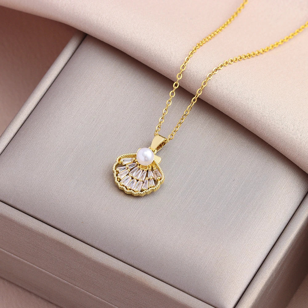 Women’s Sexy Zircon & Imitation Pearl Shell Pendant Necklace