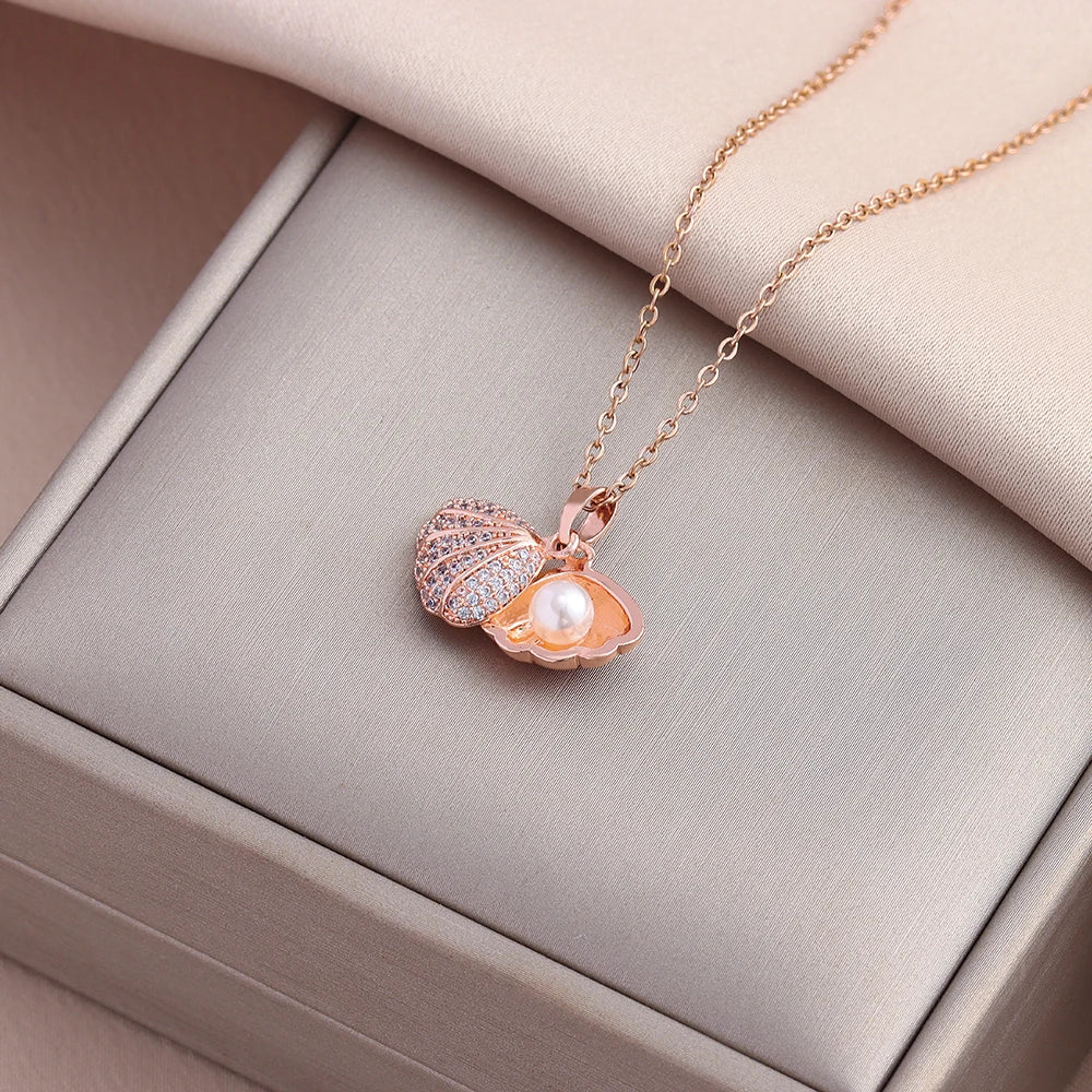 Women’s Sexy Zircon & Imitation Pearl Shell Pendant Necklace